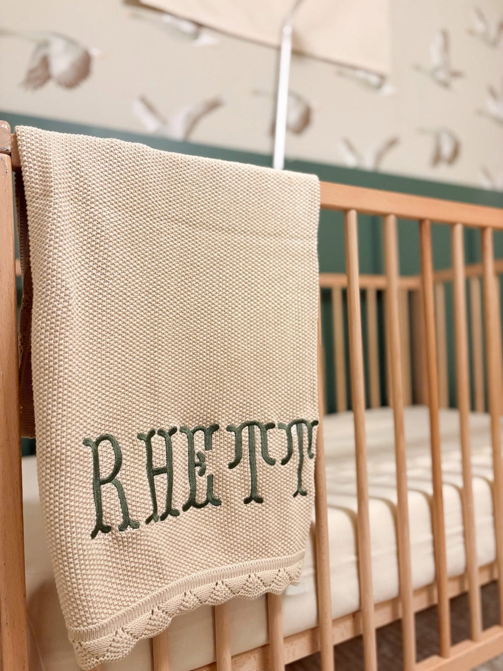Scalloped Edge Knit Blanket